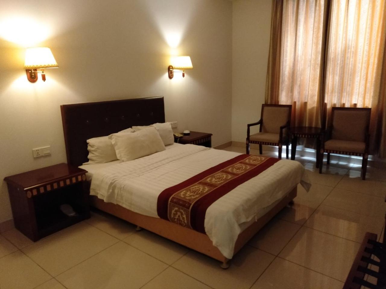Beach Garden Hotel Dili Buitenkant foto